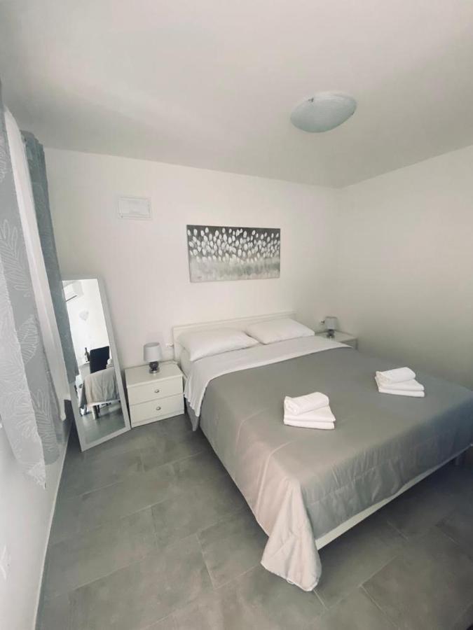 Apartmani Mila Starigrad Paklenica Exterior photo