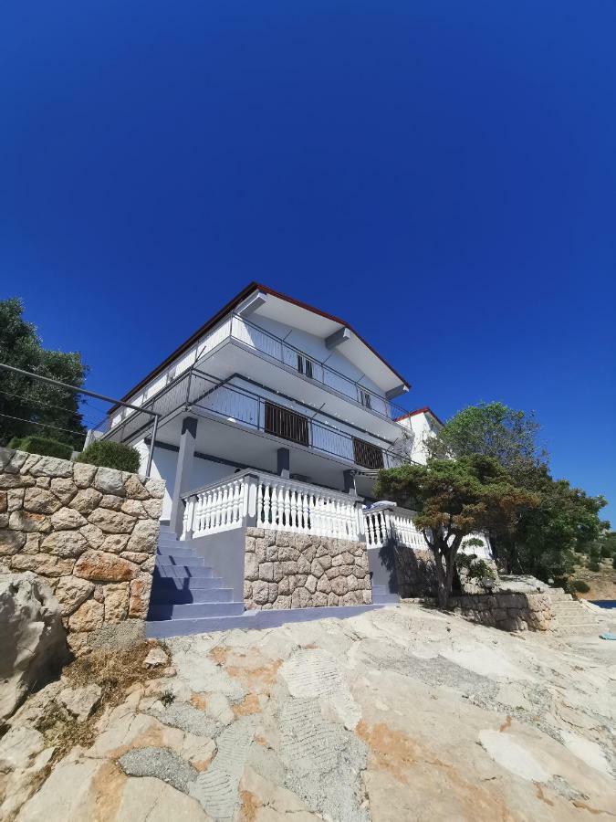 Apartmani Mila Starigrad Paklenica Exterior photo