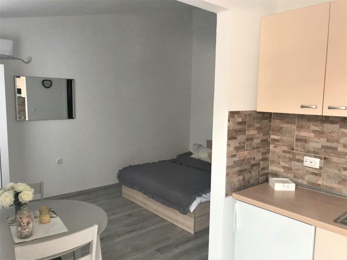 Apartmani Mila Starigrad Paklenica Exterior photo