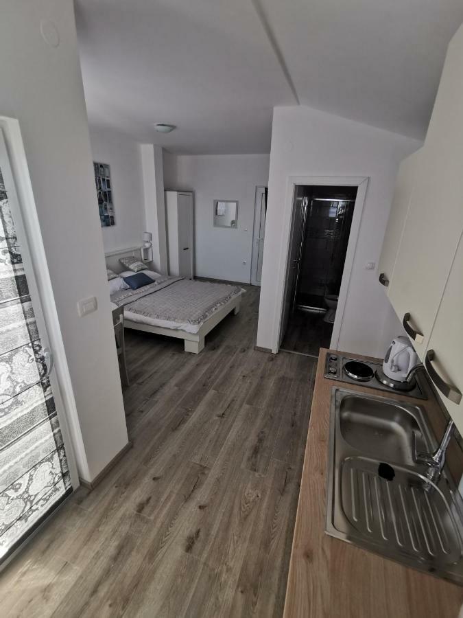 Apartmani Mila Starigrad Paklenica Exterior photo